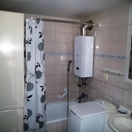 아파트 Spacious 2 Bedroom In - South City 코시체